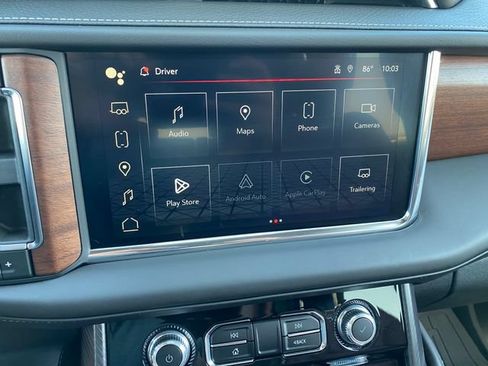 Used 2023 GMC Yukon Denali Ultimate AWD/4WD image 19