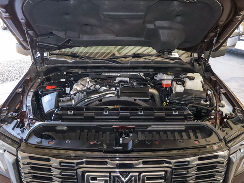 Used 2024 GMC Sierra 3500 Denali Ultimate AWD/4WD image 21