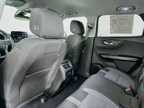 Used 2025 Chevrolet Blazer LT FWD image 37