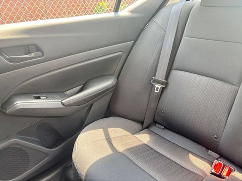 Used 2025 Nissan Altima 2.5 SV FWD image 37