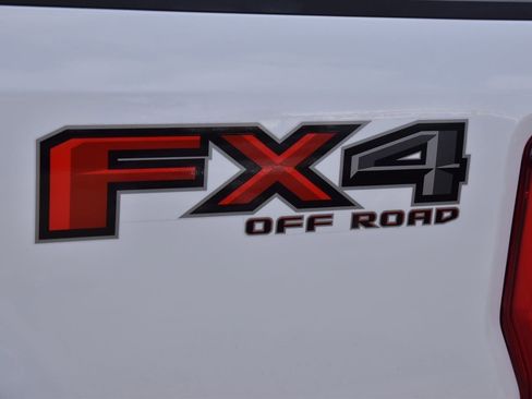 Used 2020 Ford F250 XL w/ STX Appearance Package image 11