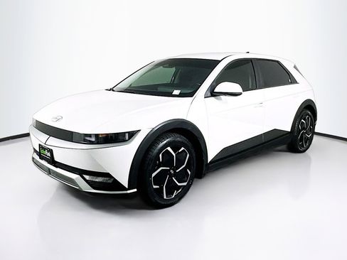 Used 2024 Hyundai Ioniq 5 SEL image 3