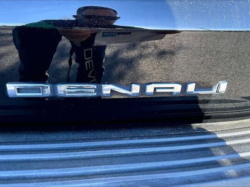 Used 2023 GMC Yukon XL Denali w/ Max Trailering Package image 10