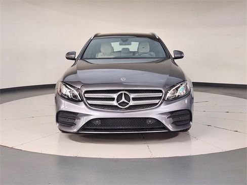 Used 2017 Mercedes-Benz E 400 4MATIC Wagon image 8