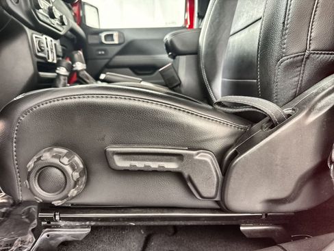 Used 2022 Jeep Wrangler Unlimited Sahara w/ LED Lighting Group image 14