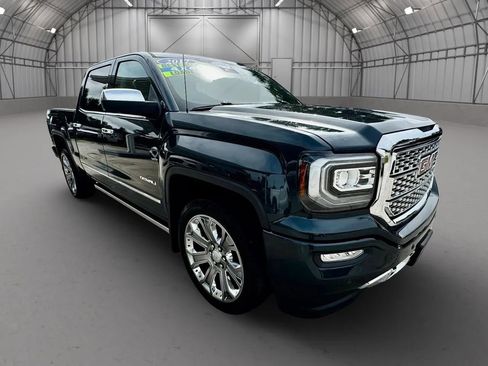 Used 2017 GMC Sierra 1500 Denali w/ Denali Ultimate Package AWD/4WD image 10