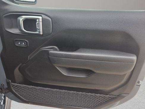 Used 2025 Jeep Wrangler Willys image 65