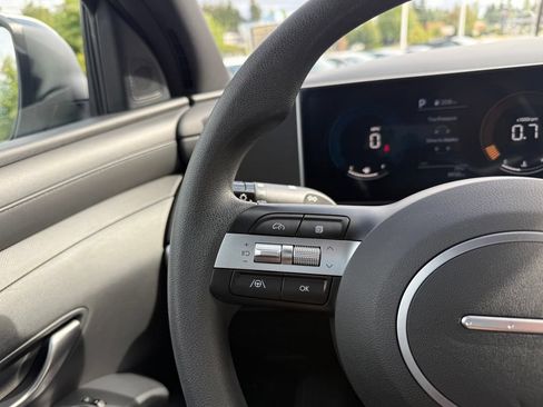 Certified 2025 Hyundai Santa Cruz SE FWD image 23