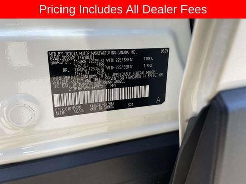 Used 2024 Toyota RAV4 XLE AWD/4WD image 35