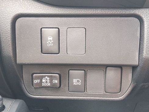 Used 2022 Toyota Tacoma SR w/ SR Convenience Package RWD image 15