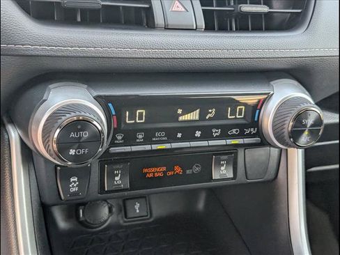 Used 2022 Toyota RAV4 XLE w/ Convenience Package AWD/4WD image 16