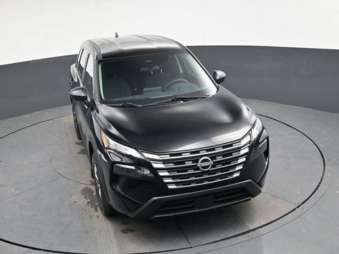 Used 2024 Nissan Rogue S image 24