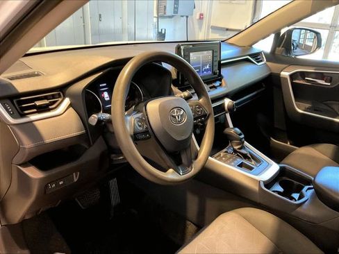 Used 2019 Toyota RAV4 XLE w/ All Weather Liner Package AWD/4WD image 5