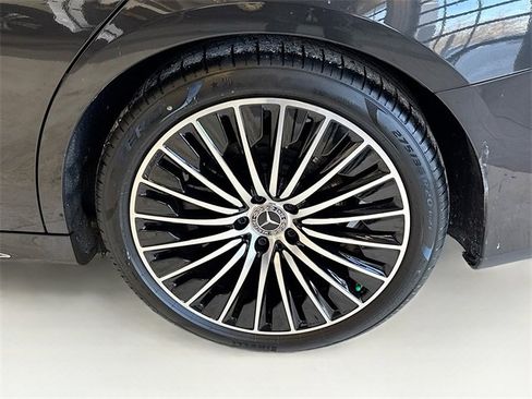 Used 2024 Mercedes-Benz E 350 4MATIC Sedan image 32