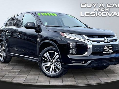 Used 2025 Mitsubishi Outlander Sport SE image 1