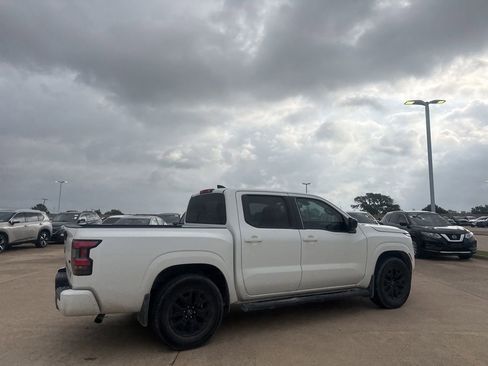 Certified 2023 Nissan Frontier SV w/ Midnight Edition Package RWD image 24