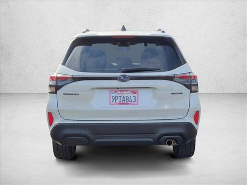 Certified 2025 Subaru Forester Touring AWD/4WD image 7