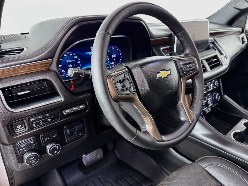 Used 2024 Chevrolet Tahoe High Country AWD/4WD image 9