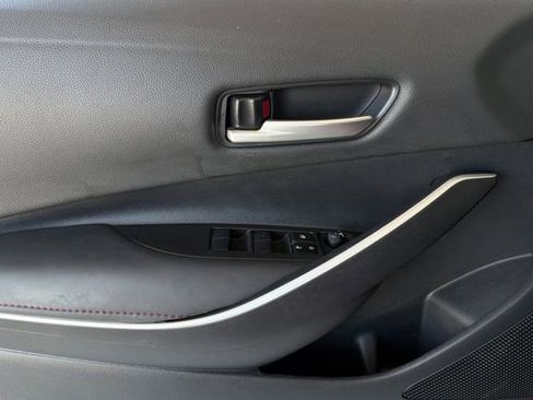 Used 2025 Toyota Corolla SE FWD image 11