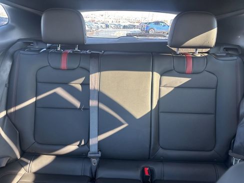 Used 2025 Chevrolet Trax RS w/ Sunroof Package image 32