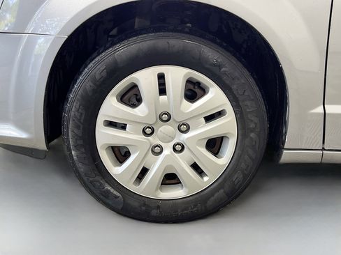 Used 2016 Dodge Grand Caravan SE w/ Quick Order Package 29E SE FWD image 14