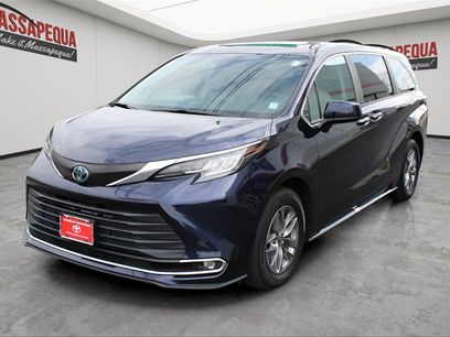 Certified 2023 Toyota Sienna XLE
