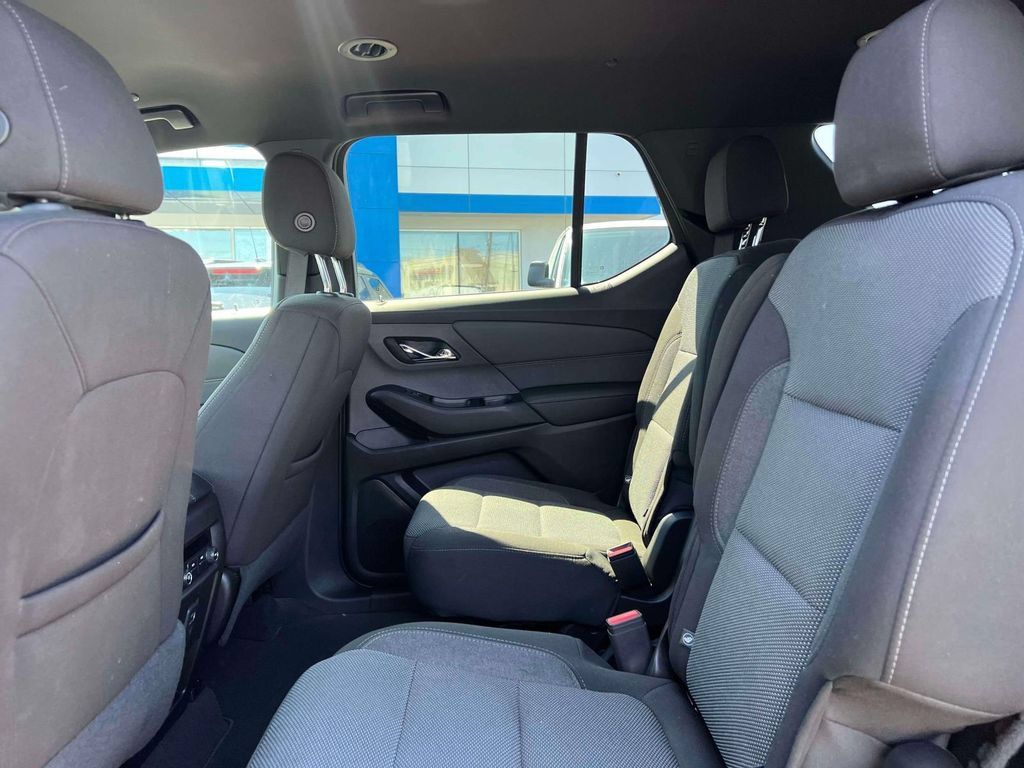 Used 2023 Chevrolet Traverse LT AWD/4WD image 13