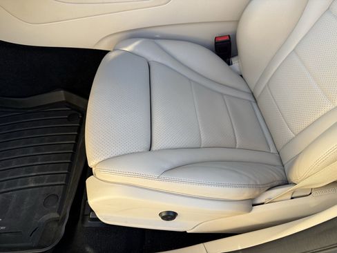 Used 2022 Mercedes-Benz GLC 300 image 7