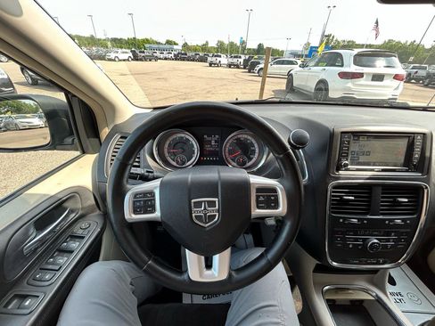 Used 2012 Dodge Grand Caravan Crew w/ Crew Value Pkg FWD image 26