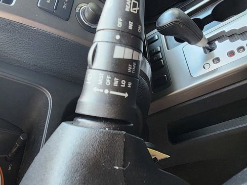 Used 2011 Nissan Armada SV RWD image 39