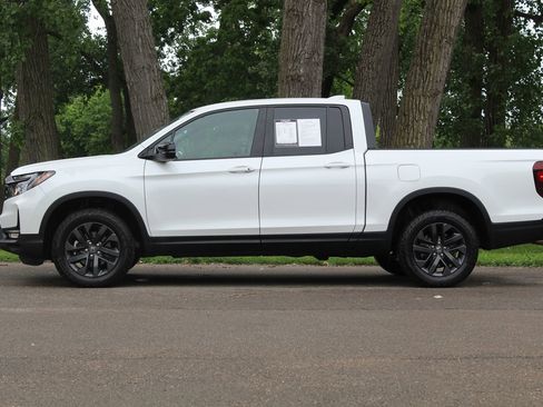 Used 2024 Honda Ridgeline Sport image 5