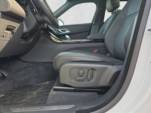 New 2026 Land Rover Range Rover Velar Dynamic SE image 27