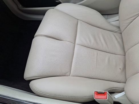 Used 2018 Lincoln Continental Select w/ Continental Climate Package image 26