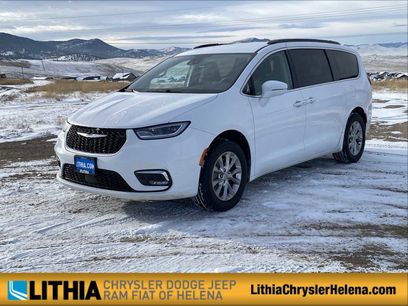 Used 2022 Chrysler Pacifica Touring-L