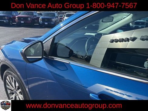 Used 2022 Ford Escape Titanium w/ Class II Trailer Tow Package image 13