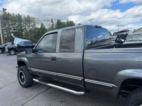 Used 2000 Chevrolet Silverado 2500 4x4 Extended Cab image 6