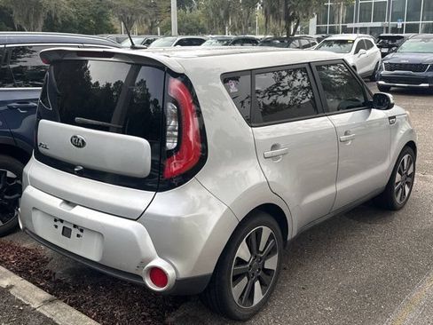 Used 2015 Kia Soul ! FWD image 6
