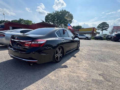 Used 2016 Honda Accord Sport image 4