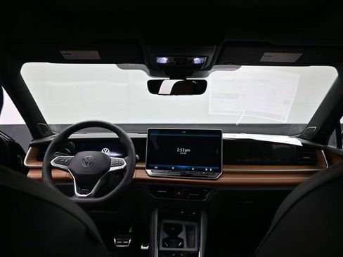 New 2026 Volkswagen Tiguan SEL R-Line AWD/4WD image 10