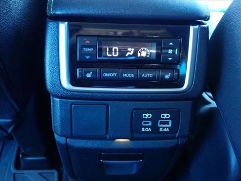 Used 2023 Subaru Ascent Onyx Edition Limited AWD/4WD image 11