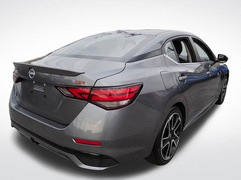 Used 2025 Nissan Sentra SR FWD image 7