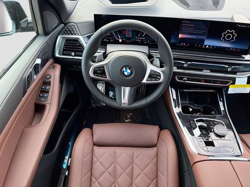 New 2026 BMW X5 xDrive40i w/ M Sport Package image 17