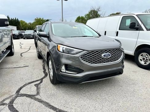 Certified 2023 Ford Edge SEL w/ Convenience Package AWD/4WD image 2