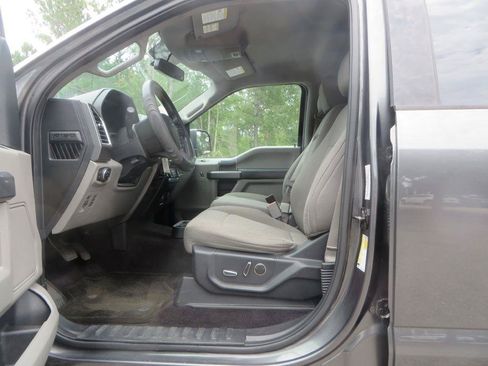 Used 2016 Ford F150 XLT w/ Equipment Group 302A Luxury RWD image 12