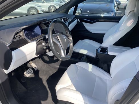 Used 2017 Tesla Model X P100D image 11