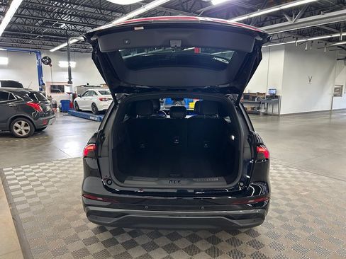 Used 2024 Lincoln Nautilus Premier w/ Jet Appearance Package AWD/4WD image 7