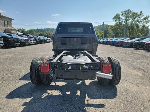 New 2024 RAM 5500 Tradesman AWD/4WD image 6