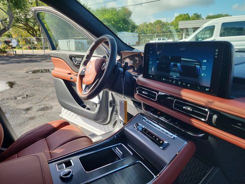 New 2025 Lincoln Aviator Reserve w/ Luxury Package image 21