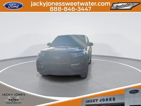 Certified 2022 Ford Explorer ST w/ Equipment Group 401A image 3