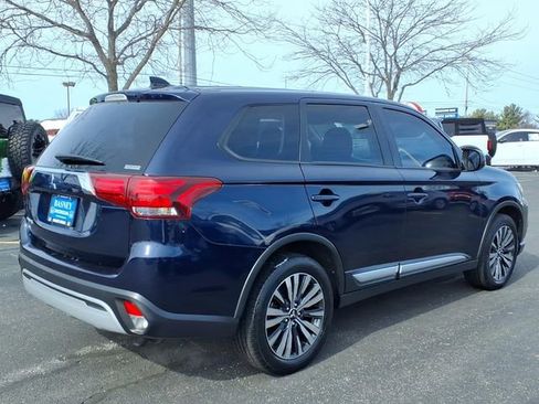 Used 2020 Mitsubishi Outlander ES image 9